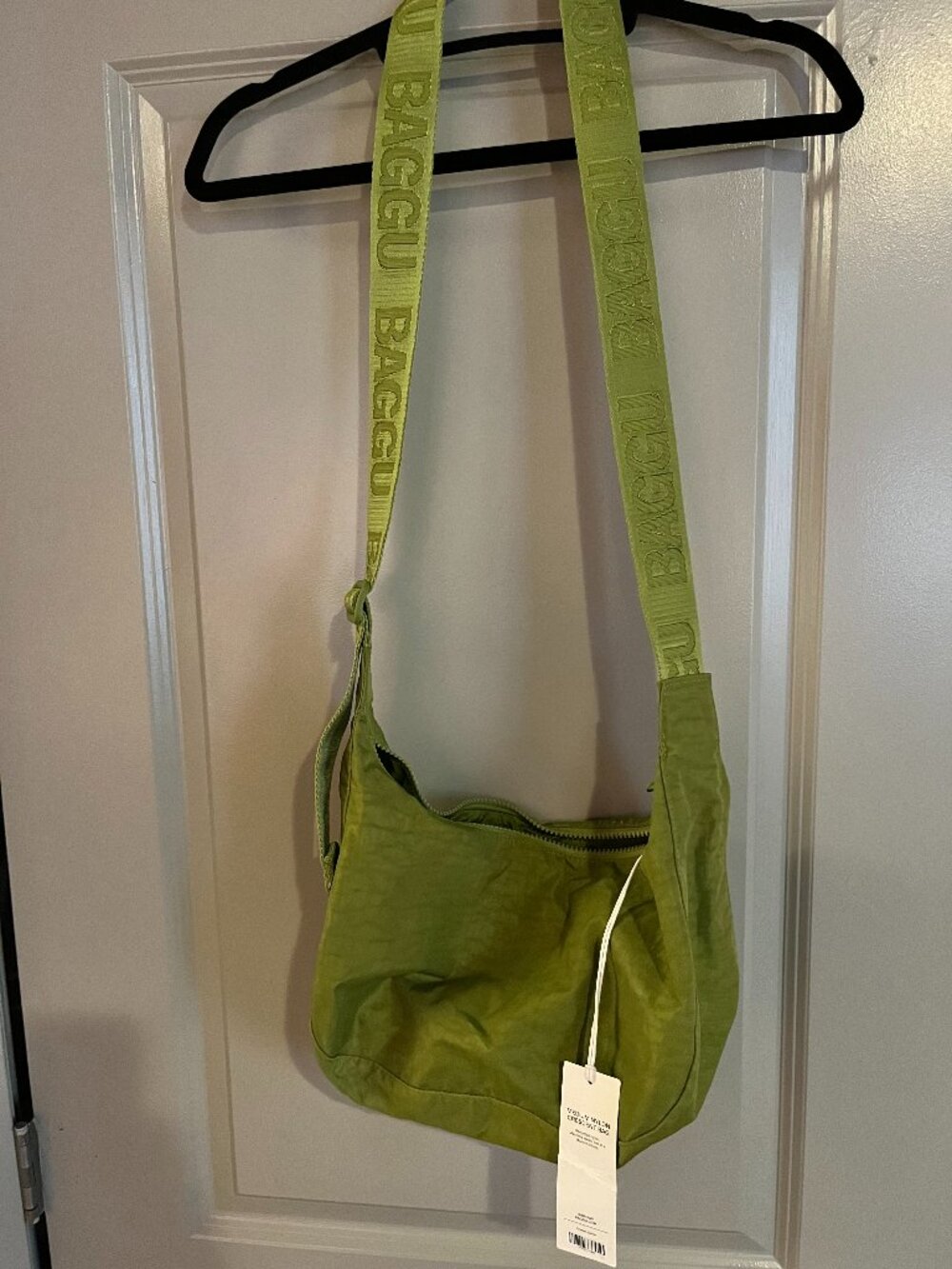 NWT | BAGGU Medium Nylon Crescent Bag | Green